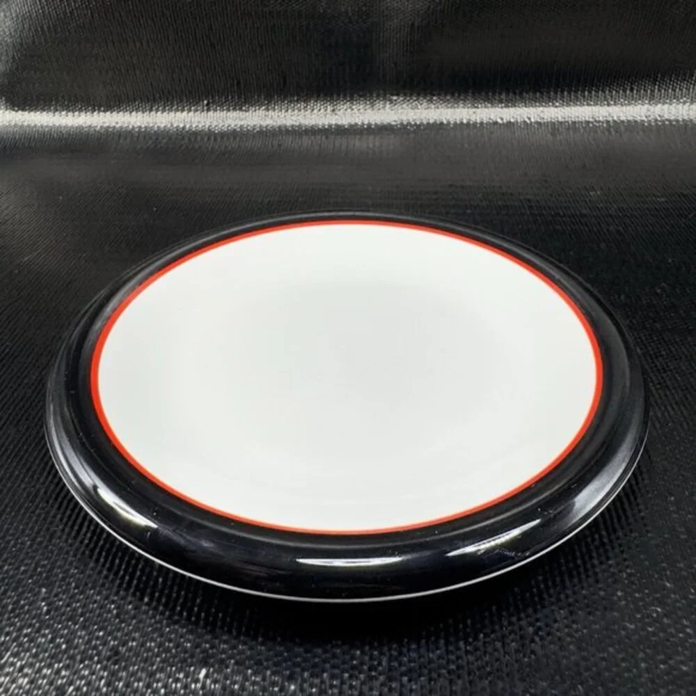 Ranmaru Tuxedo Japan Ceramic Stoneware Black Red White 7.5inch Plate Dish Set 3‎
